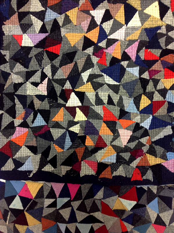 barevné konfety hadrový koberec Brieditis a Evans