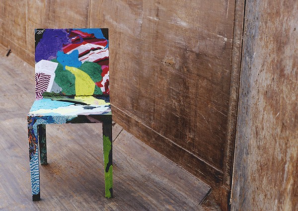 scaun RememberMe fabricat din textile reciclate de Tobias Juretzel
