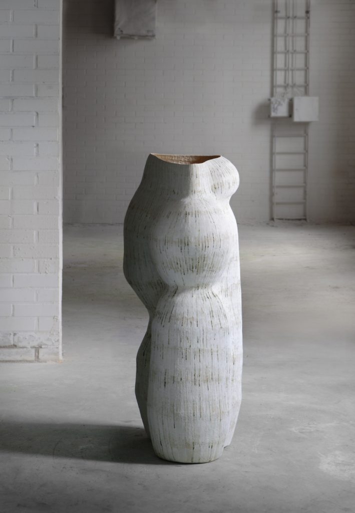Stoneware vessel by Kristina Riska