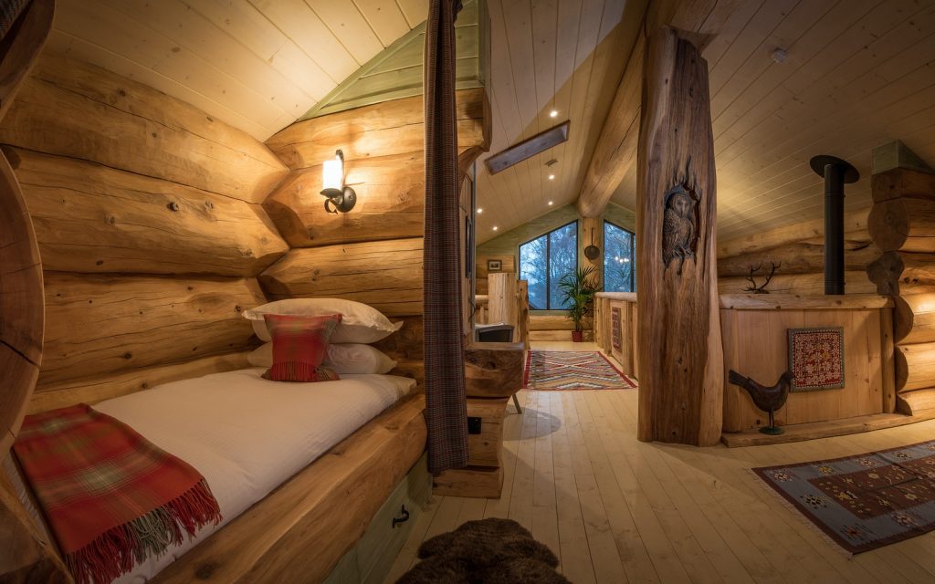 Bedrooms in log cabin to rent